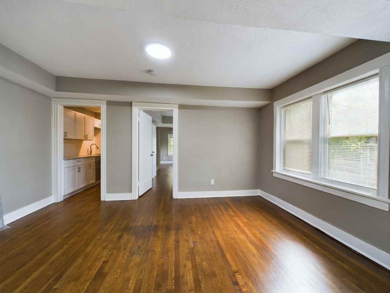 4207 Kenwood Ave Apt 2s #2S - Photo 3 of 20