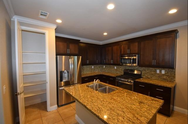 553 Addison Ct #1 - Photo 7 of 25