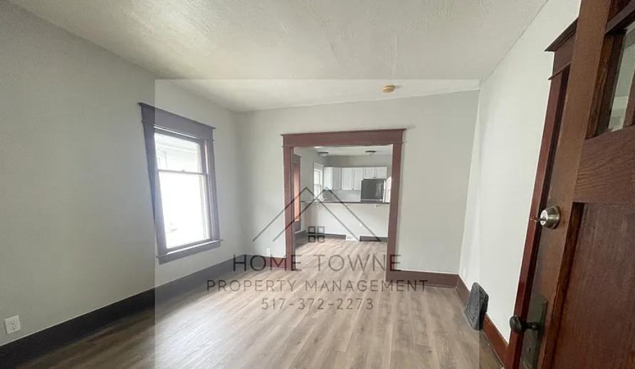 722 N Hayford Ave - Photo 3 of 11