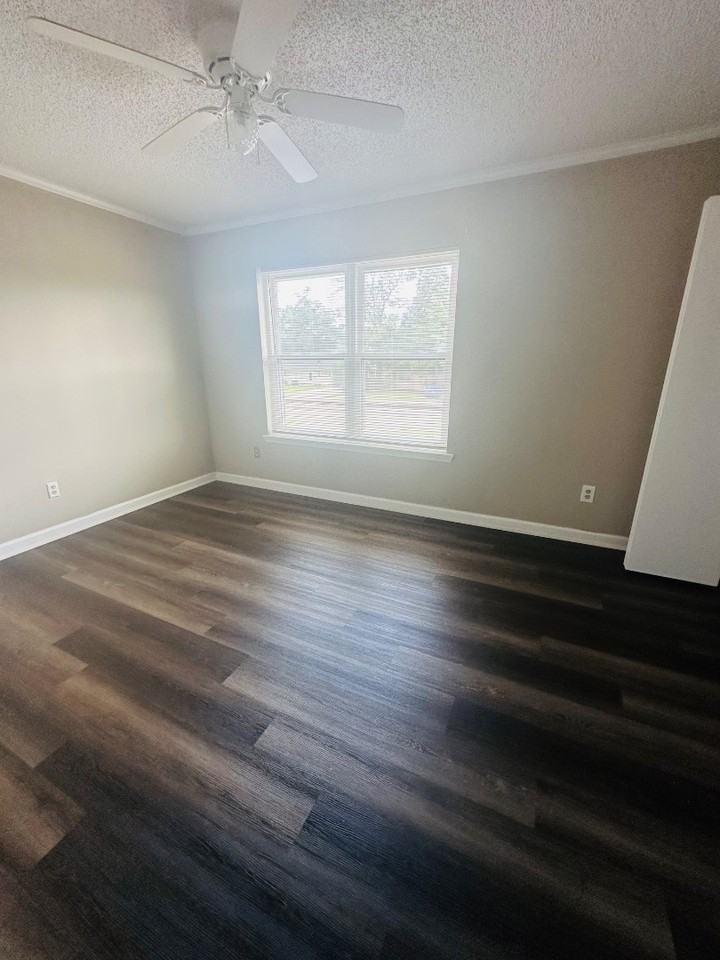 309 W Sallier St - Photo 4 of 5
