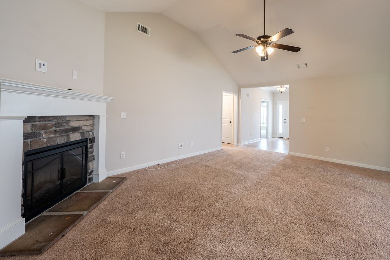 724 Fordham Rd #1 - Photo 4 of 25