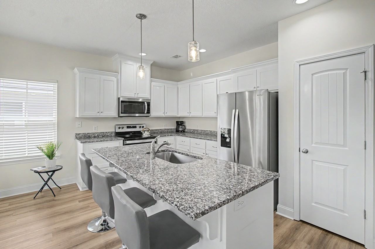 99 Mcclelland Loop Ne #1 - Photo 6 of 26