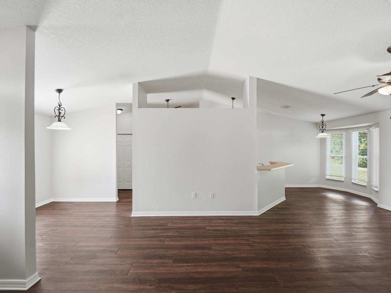 2368 Sweetwater Blvd #1 - Photo 4 of 28