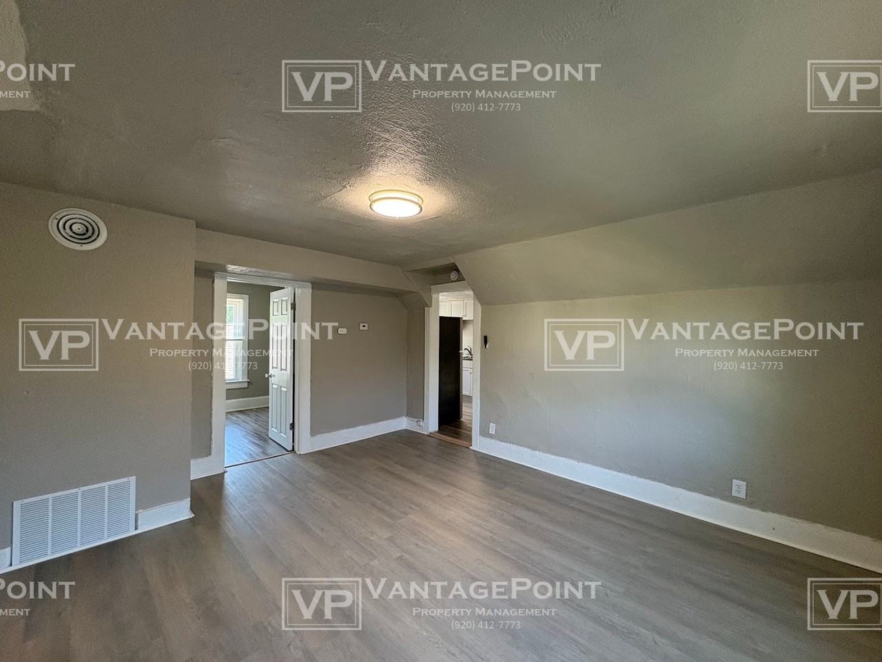 1225 S Chestnut Ave Uppr - Photo 7 of 21