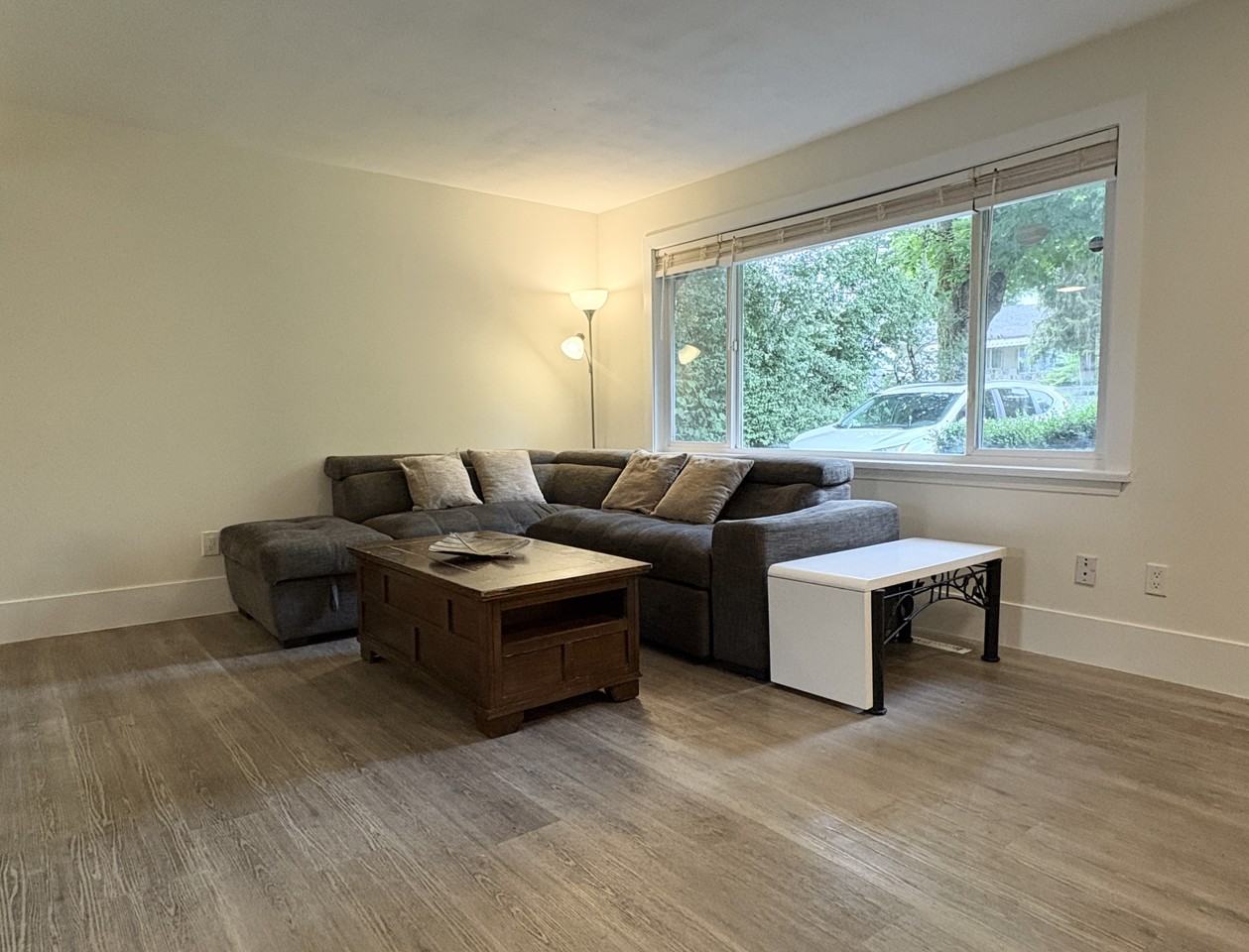 10695 137a St #1 - Photo 7 of 11