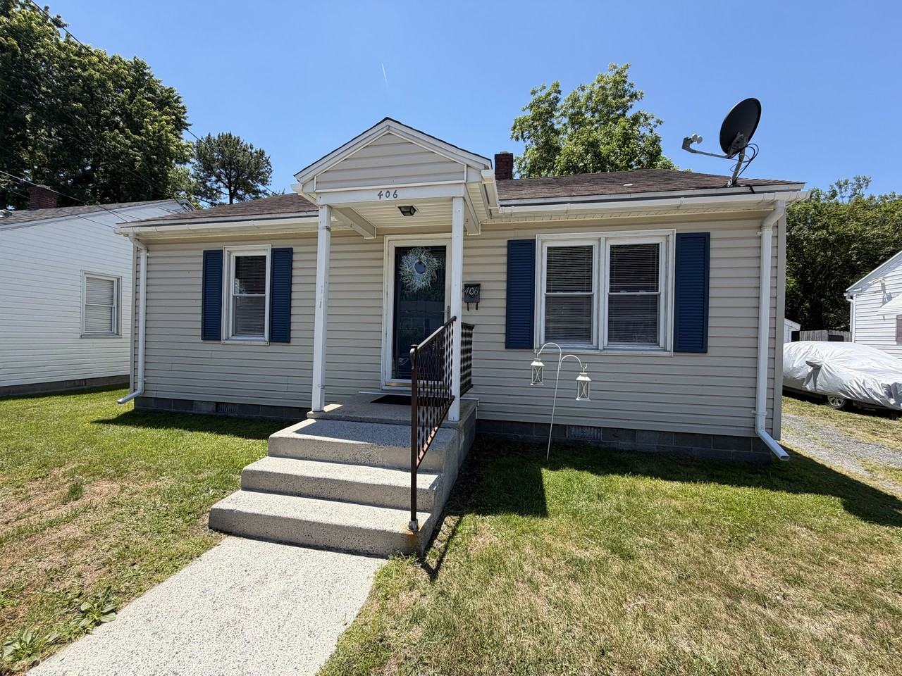 406 Maple St #1