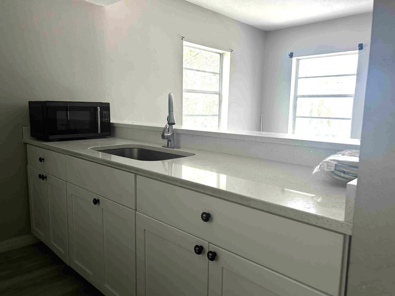 7195 East Bank Drive - 1UNIT 206 #1 - Photo 4 of 50