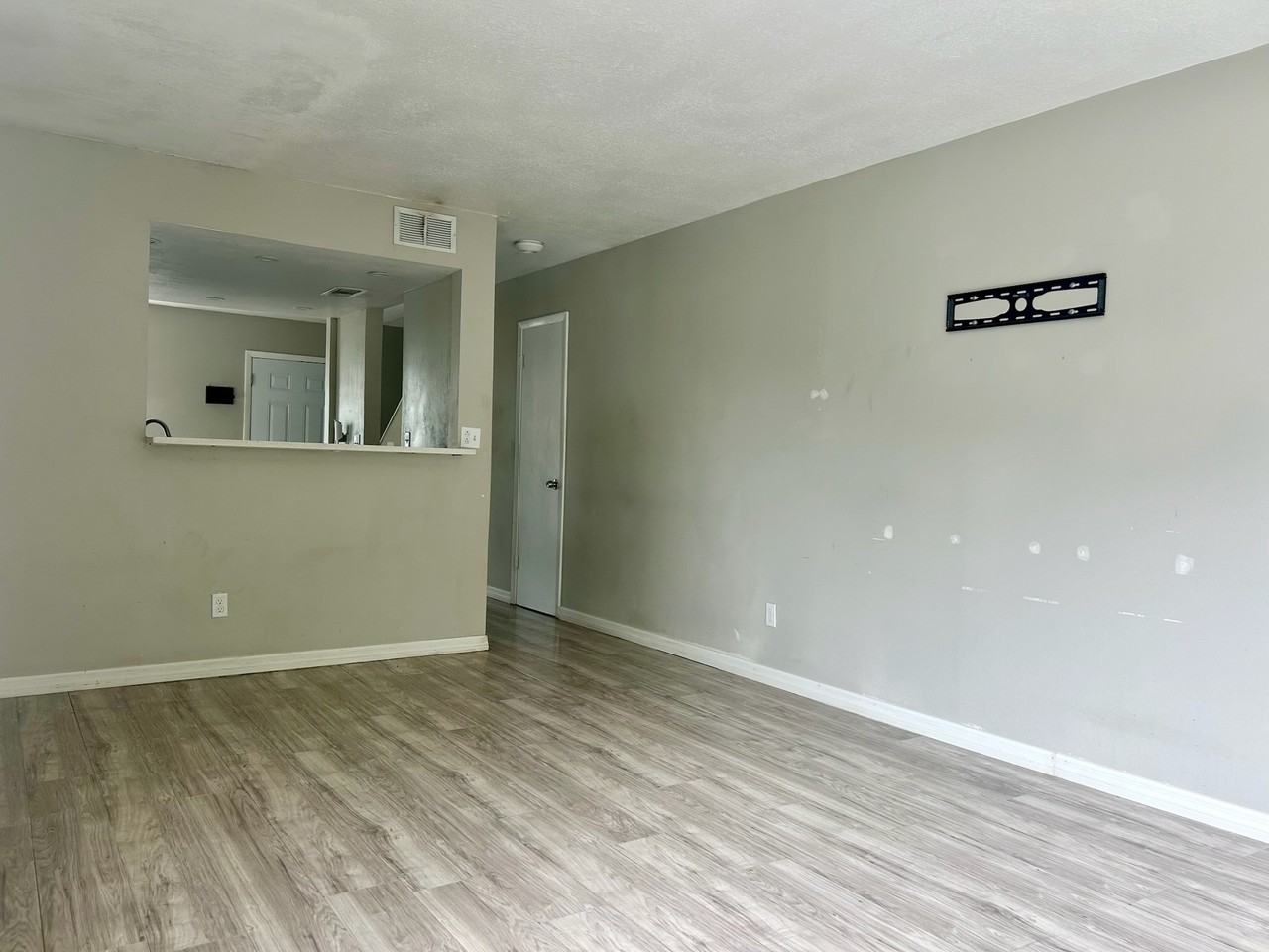 7195 East Bank Drive - 1UNIT 206 #1 - Photo 6 of 50