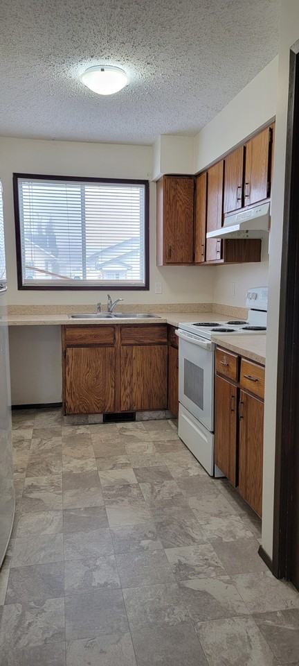 8109 95 St - Photo 4 of 43