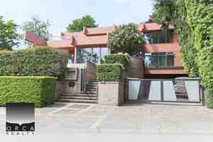 featured image of 687 Beachview Dr