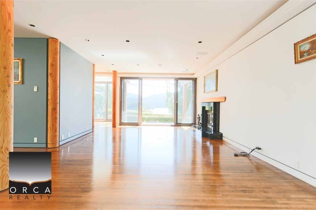 687 Beachview Dr - Photo 6 of 50