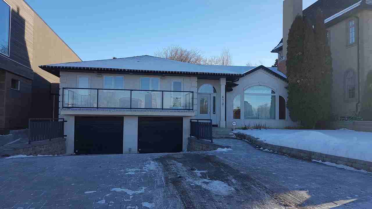 670 Sask Cres E, Saskatoon Executive Home | 3 Bedrooms | 3 Bathrooms - Photo 7 of 14