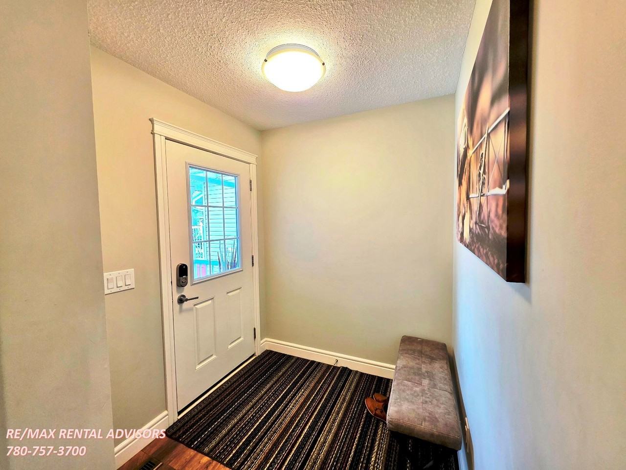 3885 Robins Cres Nw - Photo 2 of 26