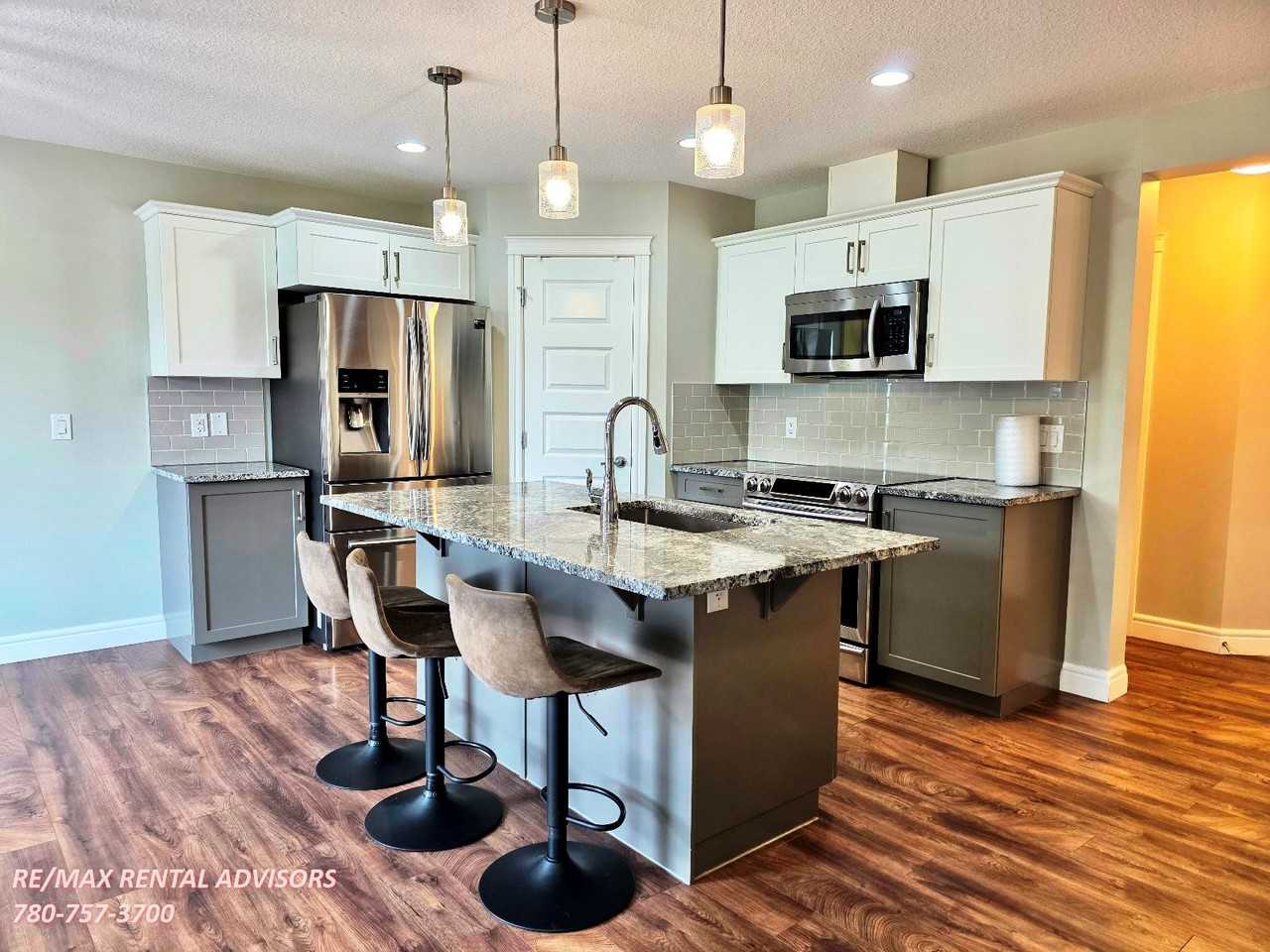 3885 Robins Cres Nw - Photo 3 of 26