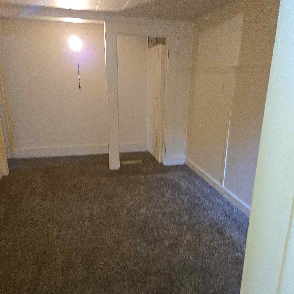 311 Island Hwy #B - Photo 2 of 14