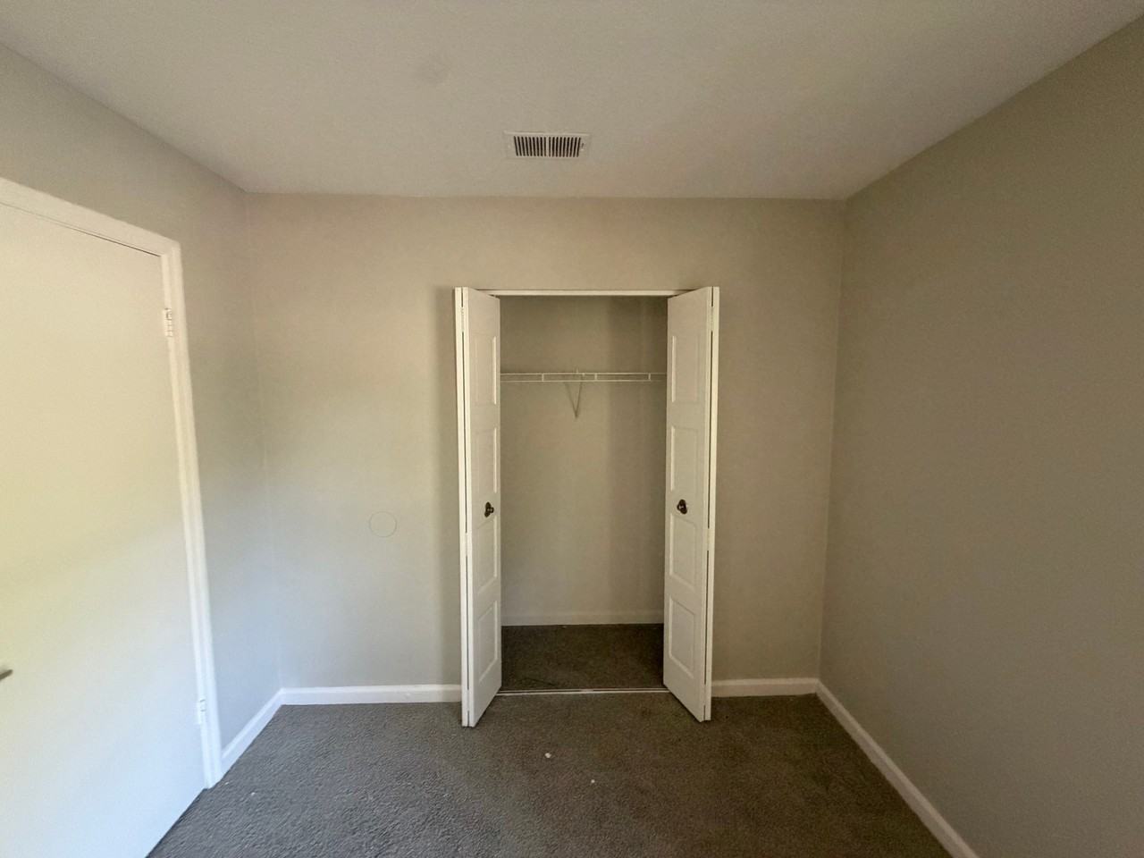 7010 Winterbrook Ct - Photo 6 of 10