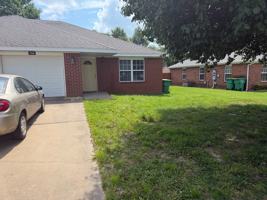 featured image of 720 Appleridge Dr #1