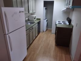 featured image of 1300 Golden Cir #1
