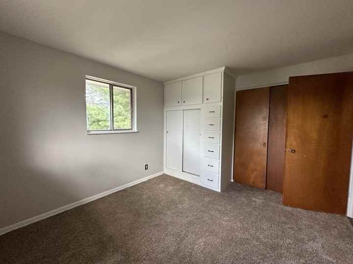 154 East Walnut StreetApt 2 #2 - Photo 3 of 10
