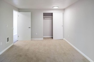 700 Sw Eastman Pkwy - Photo 1 of 1