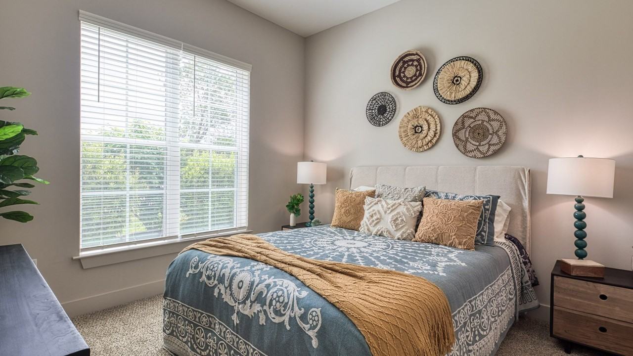 Triton Glen - Photo 3 of 40