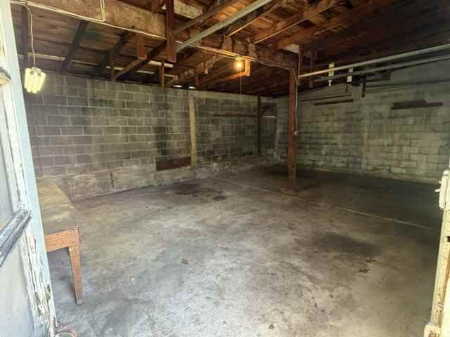 36 N Railroad St - Photo 3 of 3