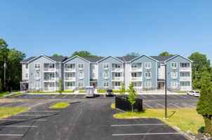featured image of 948 N Front St