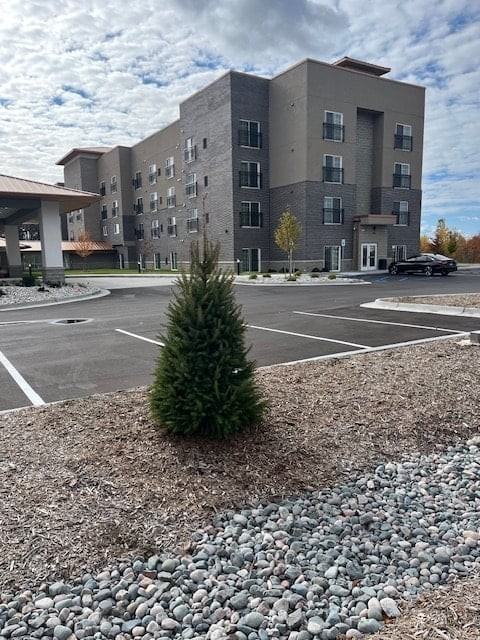 Serenity Shores Apartments - Photo 3 of 4