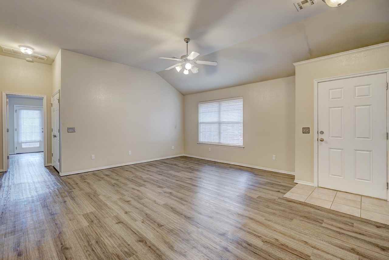 12324 Sw 5th St #1 - Photo 4 of 17