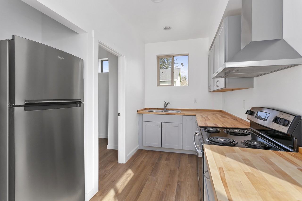 2028 Salam Loop - Photo 3 of 10