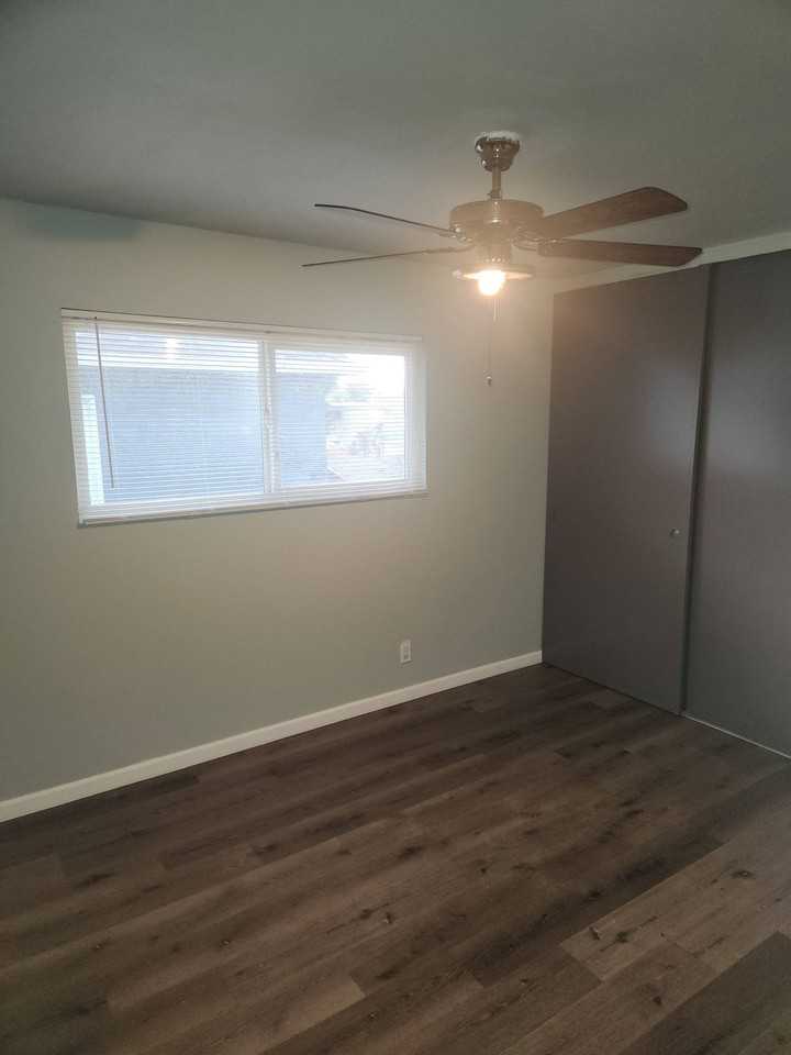 2015 82nd Ave #2 - Photo 4 of 9