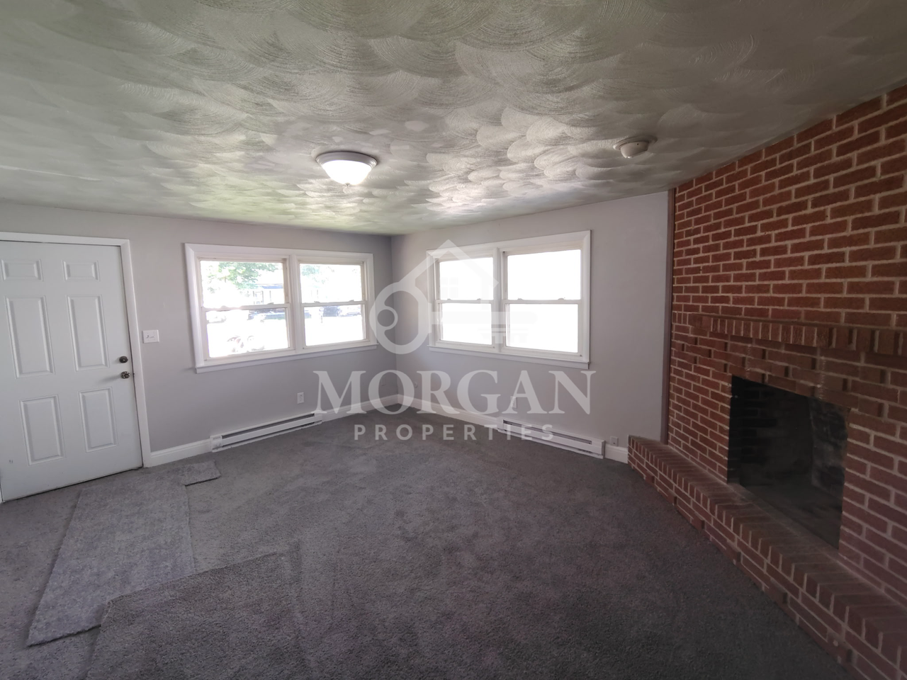2310 E 5th St - Photo 2 of 8