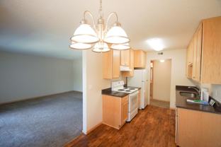 Larpenteur Estates Apartments - Photo 1 of 1