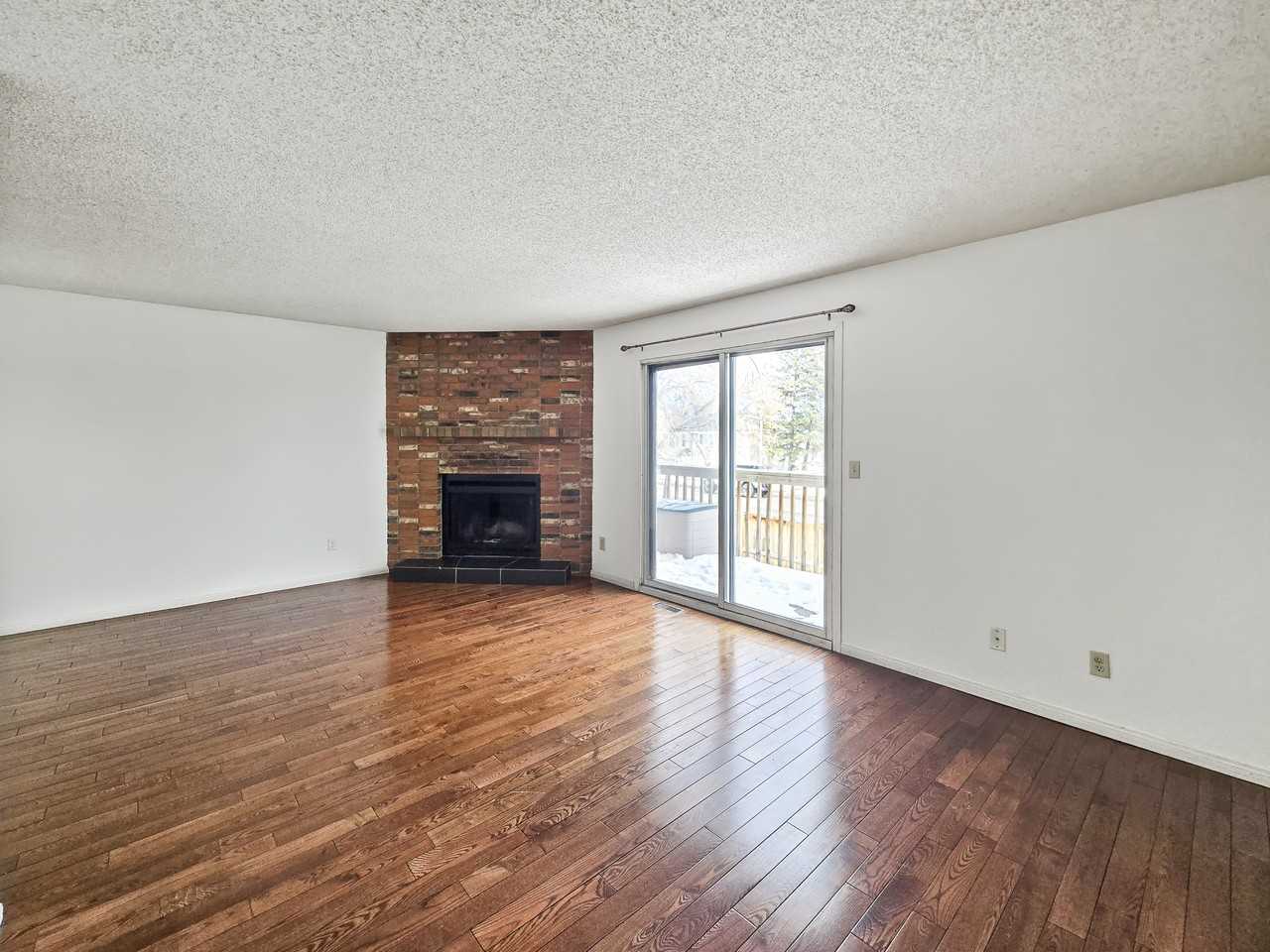 1515 36 St Se #A - Photo 5 of 24