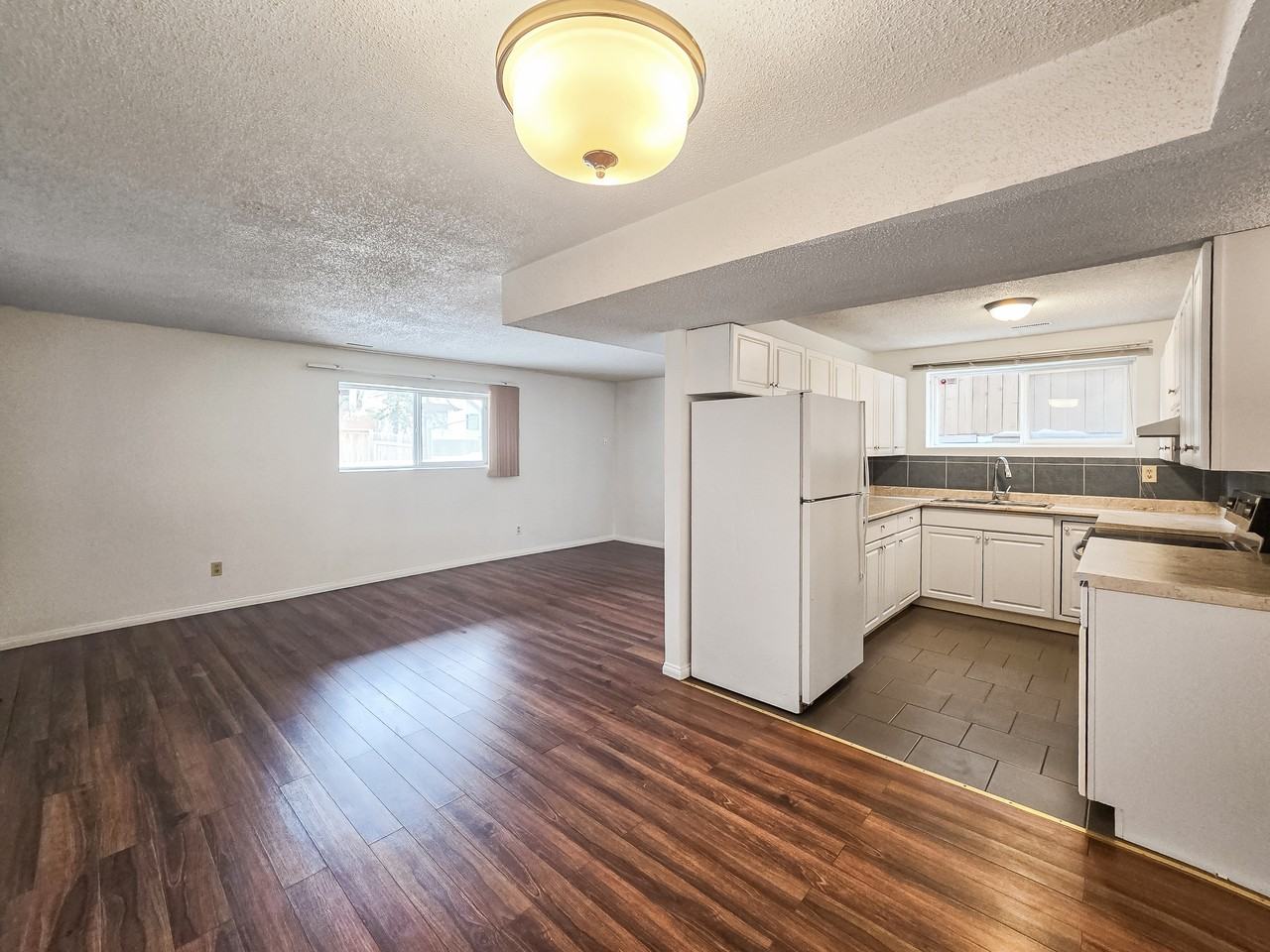 1515 36 St Se #B - Photo 6 of 20