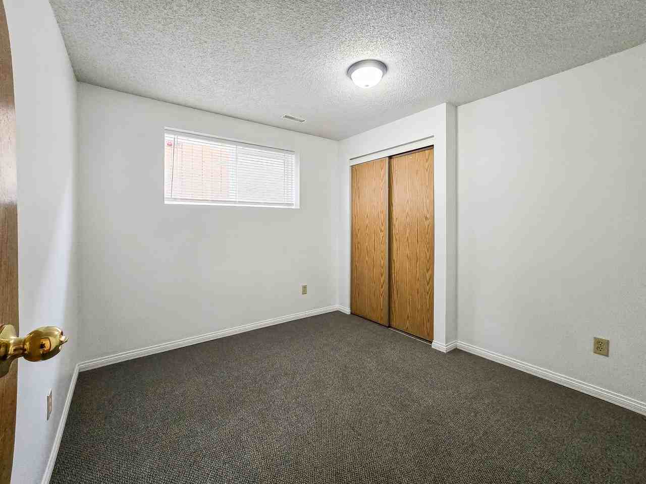 1515 36 St Se #B - Photo 7 of 20