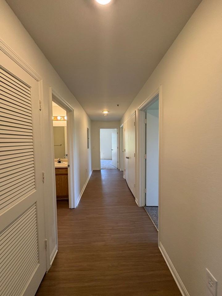 Highlands Apts - Photo 4 of 26