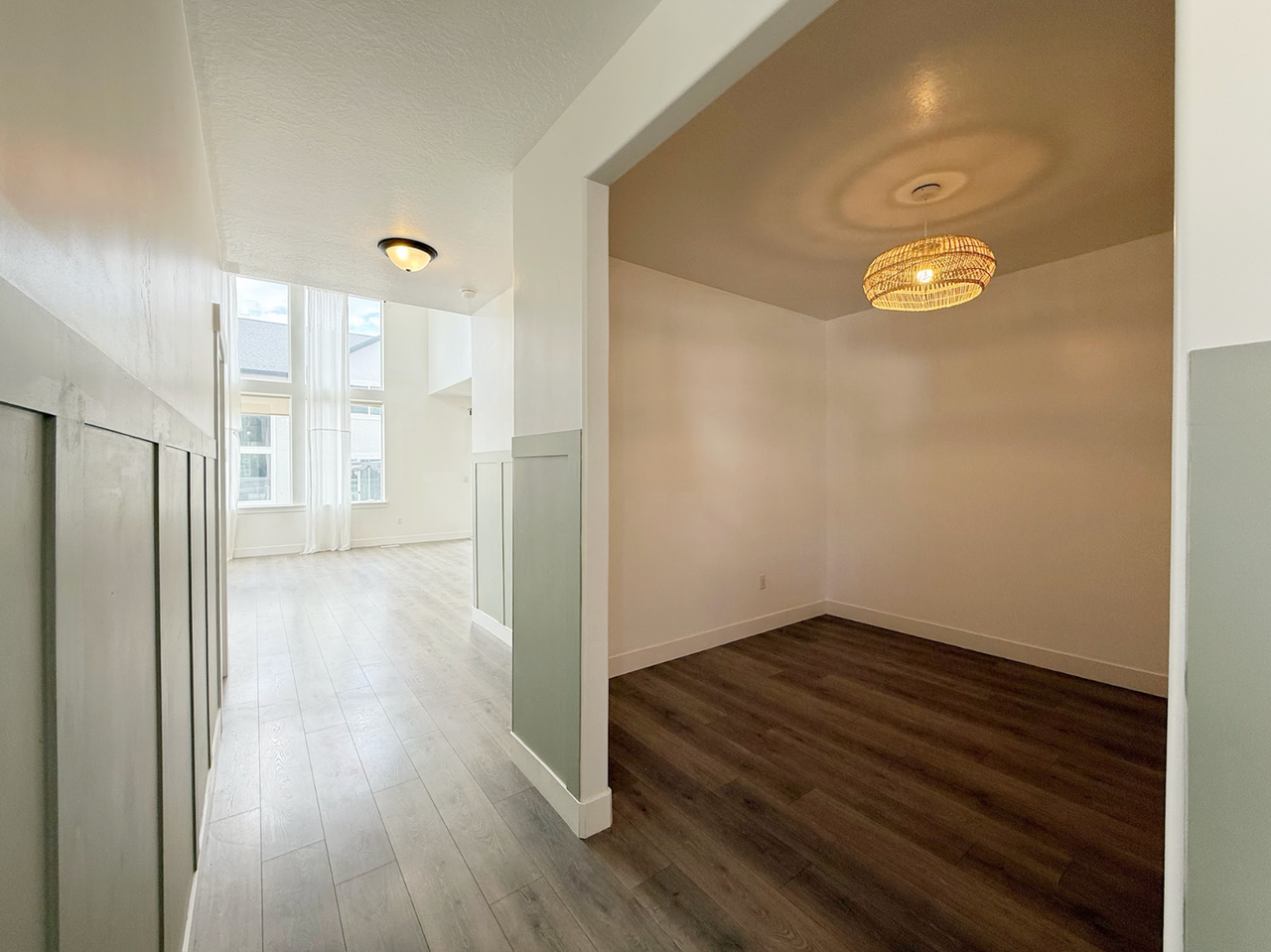 1467 W Holland Dr - Photo 6 of 21