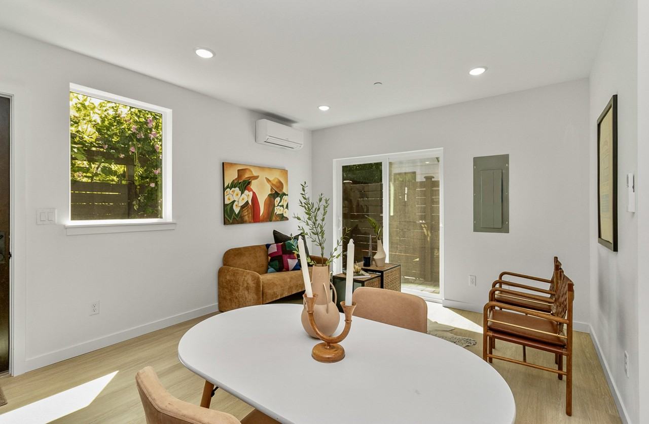 832 S Sullivan St #1 - Photo 6 of 28