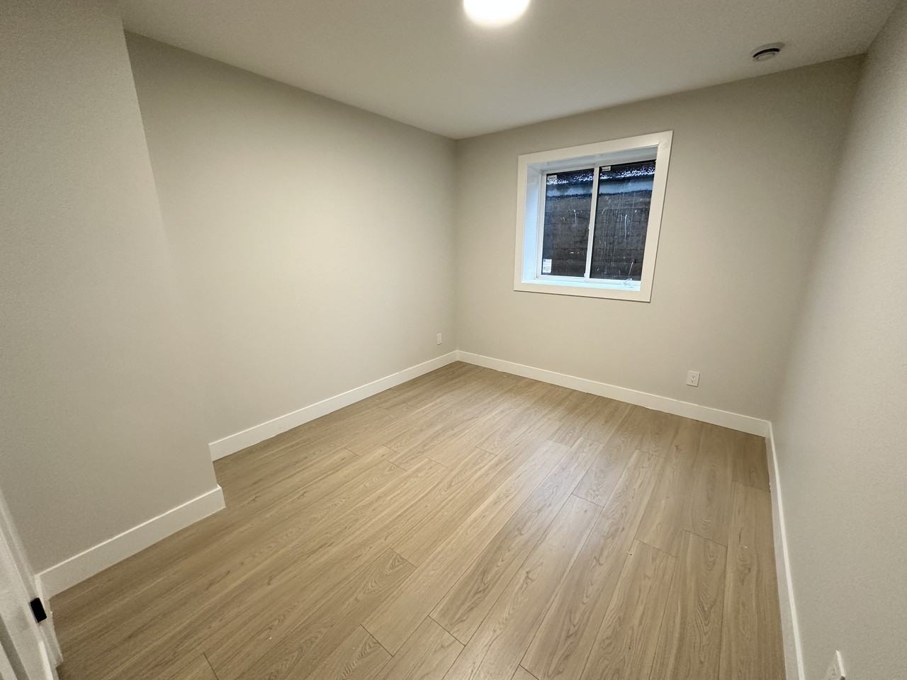 20264 27a Ave Bsmt -1 #BS1 - Photo 4 of 6