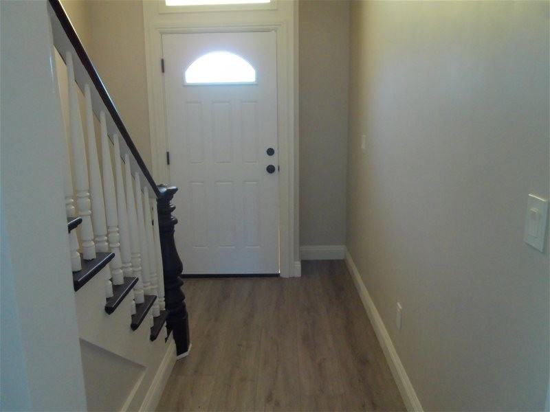 819 6th St #1 - Photo 7 of 10