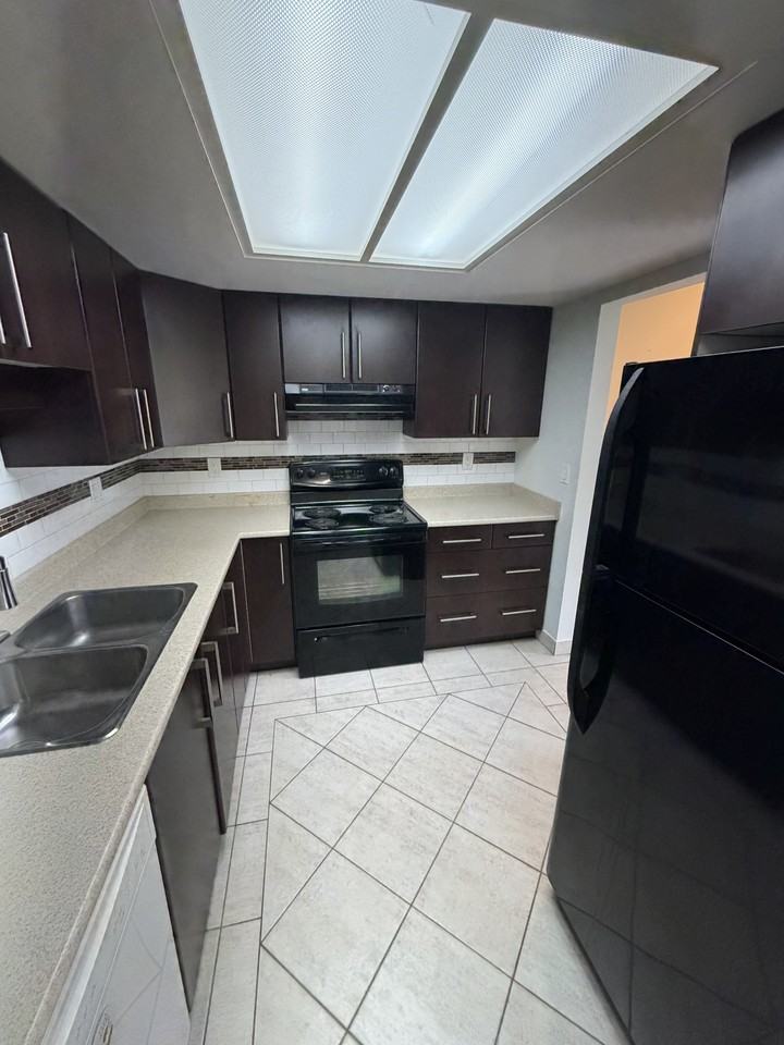2915 Glen Drive #416 - Photo 5 of 10