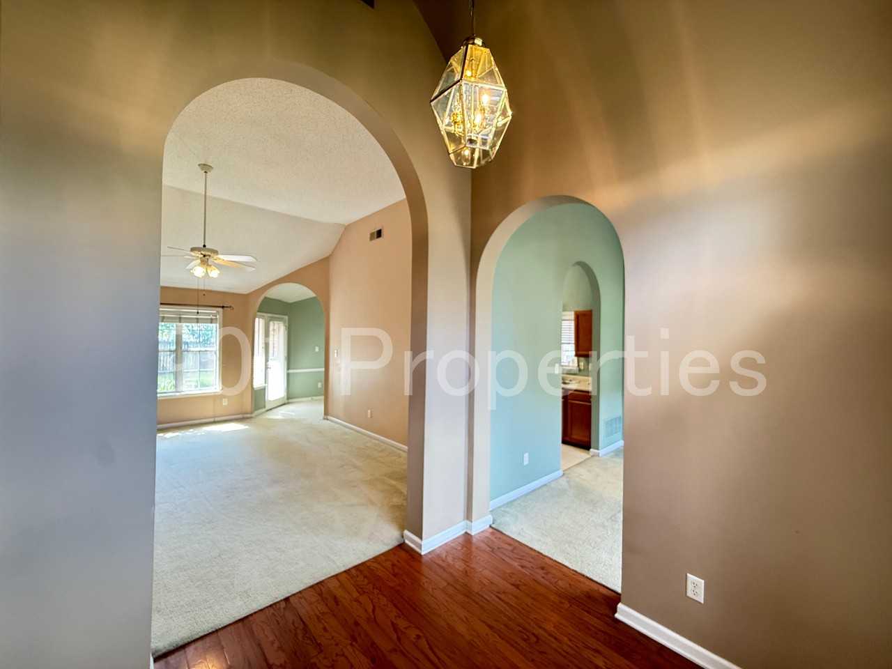 4957 Rivercrest Ln #1 - Photo 4 of 24