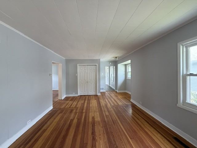 1214 Queen St #1 - Photo 2 of 22