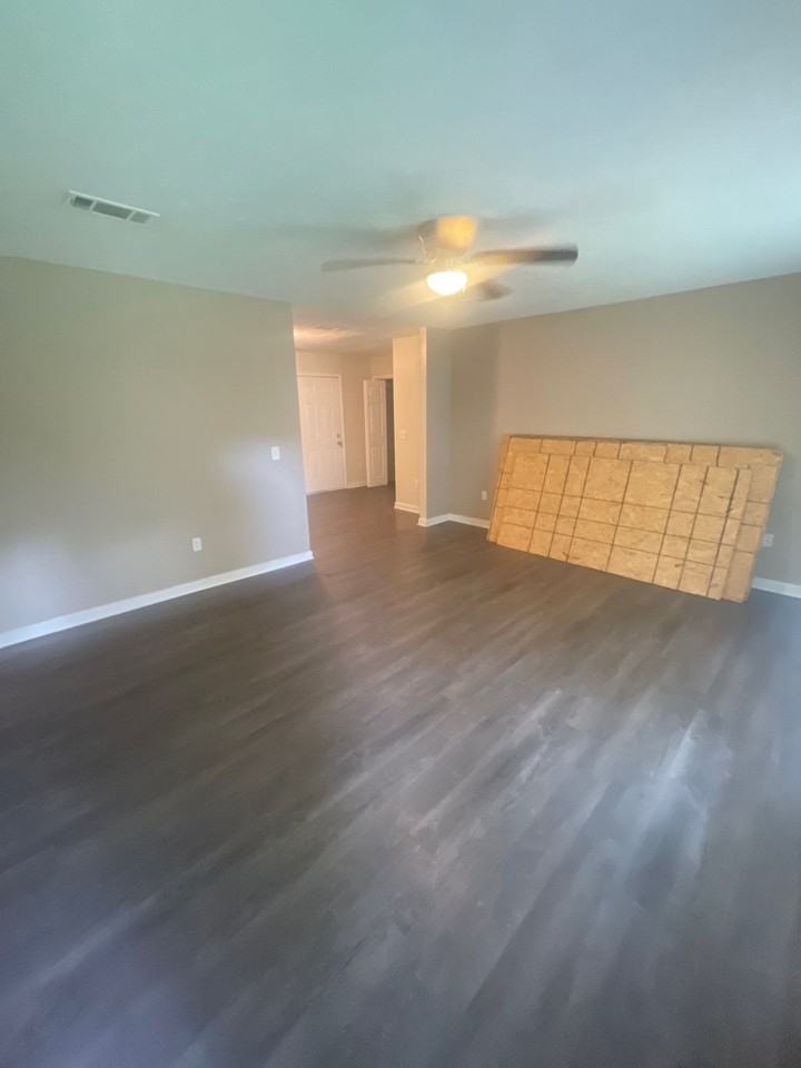 1010 Deryll St #1 - Photo 3 of 20