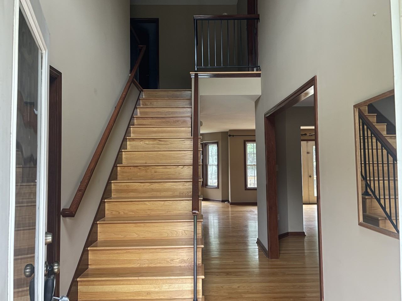 1185 Ellerwood Dr #1 - Photo 4 of 50