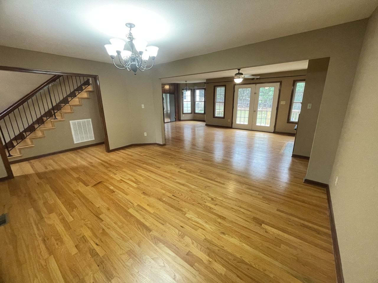 1185 Ellerwood Dr #1 - Photo 5 of 50