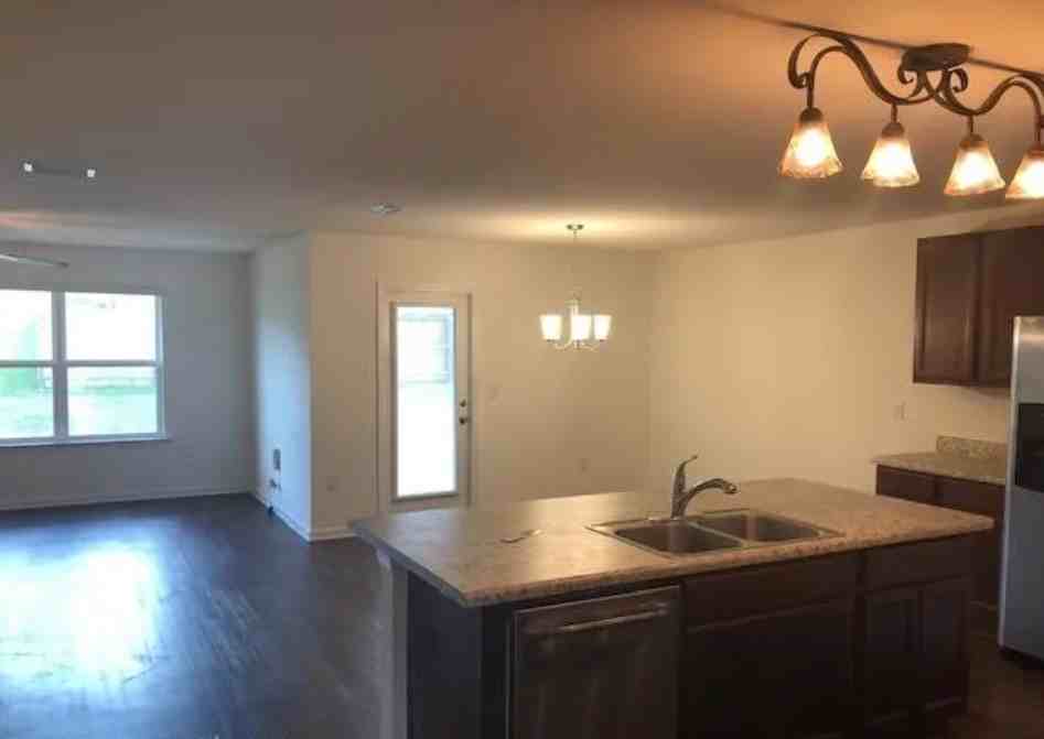 10373 Shetland Dr #1 - Photo 3 of 22