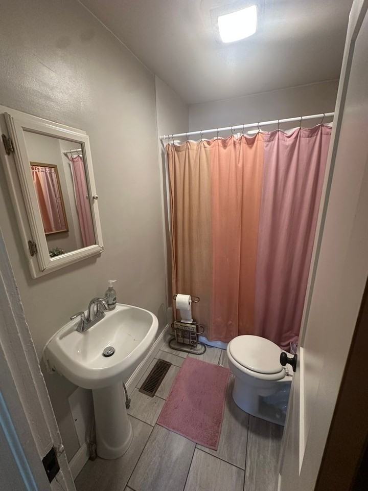 1001 E Loren St - Photo 5 of 6