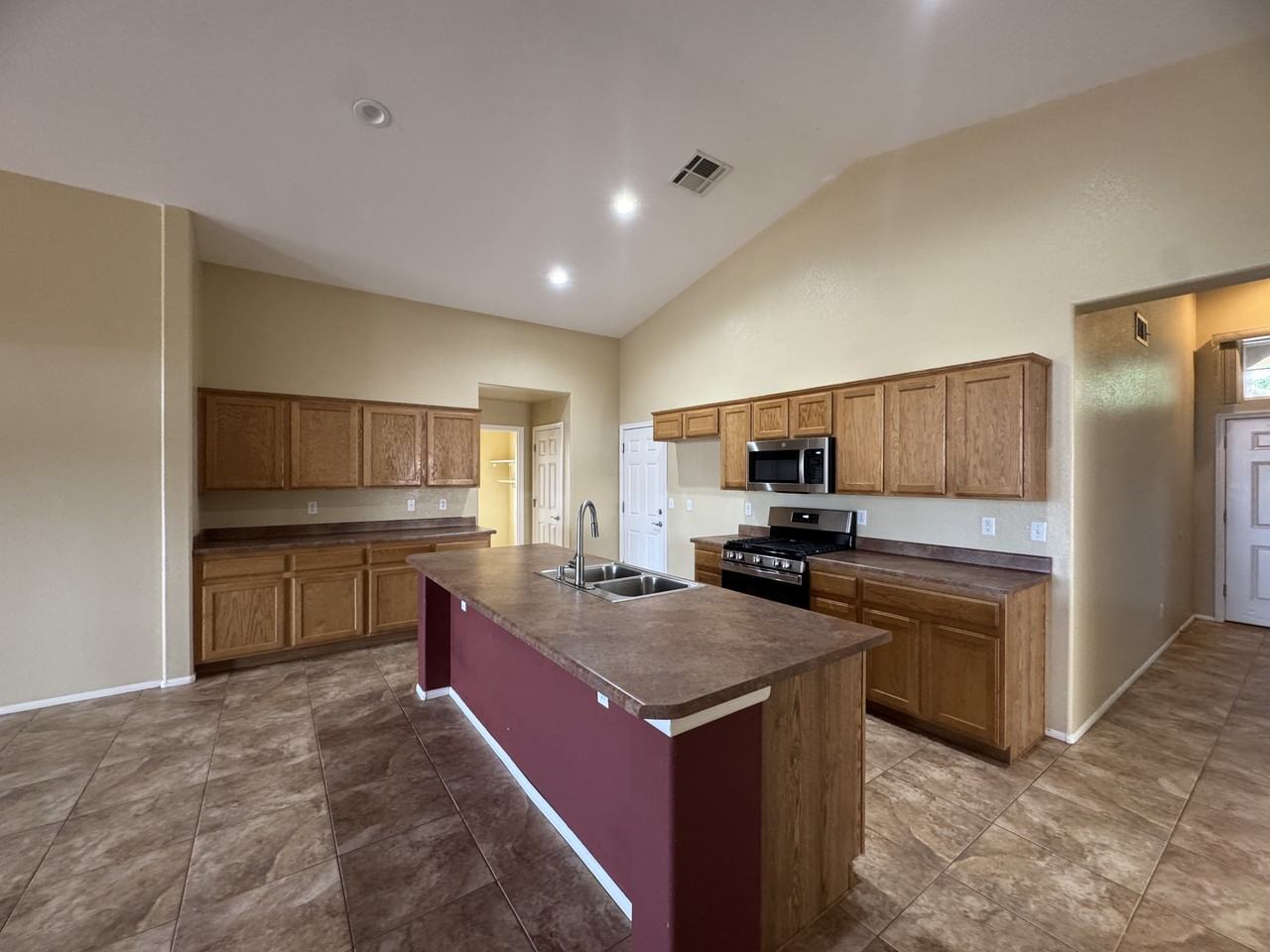 3411 Rosewood St #1 - Photo 2 of 17
